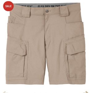 Men’s Duluth Trading Co. DuluthFlex Dry on the Fly 9” cargo shorts